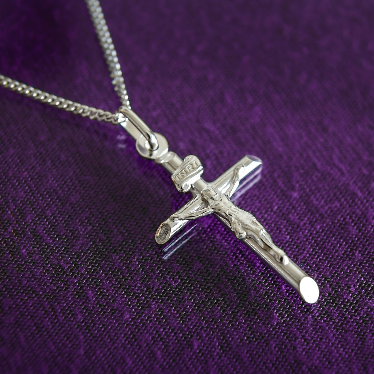 9ct Solid White Gold Crucifix Pendant