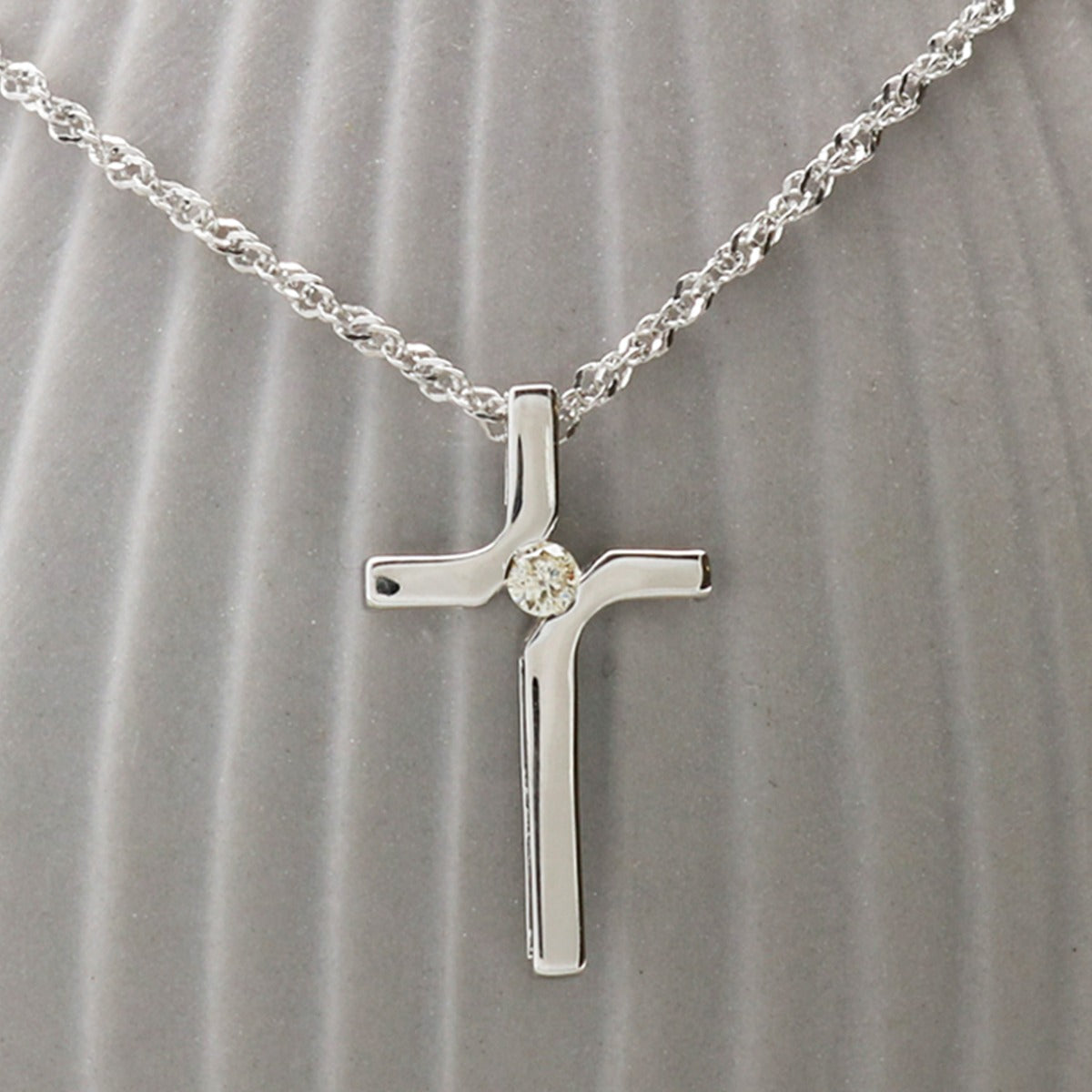 9ct White Gold Diamond Set Cross Pendant & Chain
