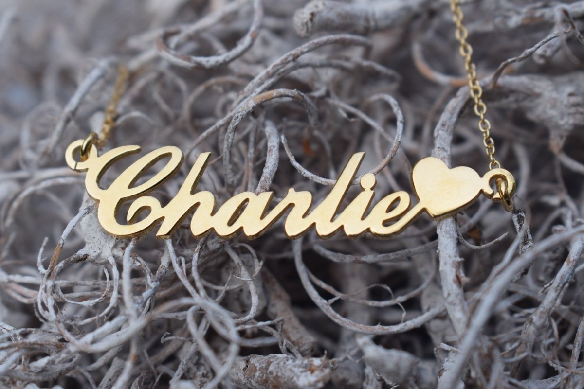 9ct Yellow Gold Carrie Style Personalised Name Necklace with Heart - Love Silver Jewellery